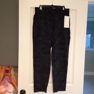 Lululemon Black Camo Pant, New w/Tags